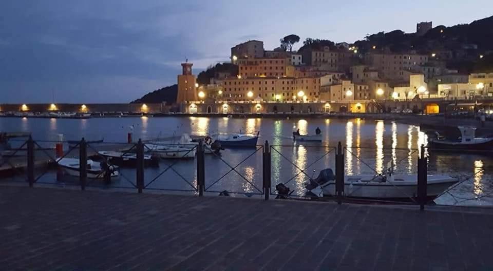Appartamento E Mansarda Al Mare Rio Marina Kültér fotó