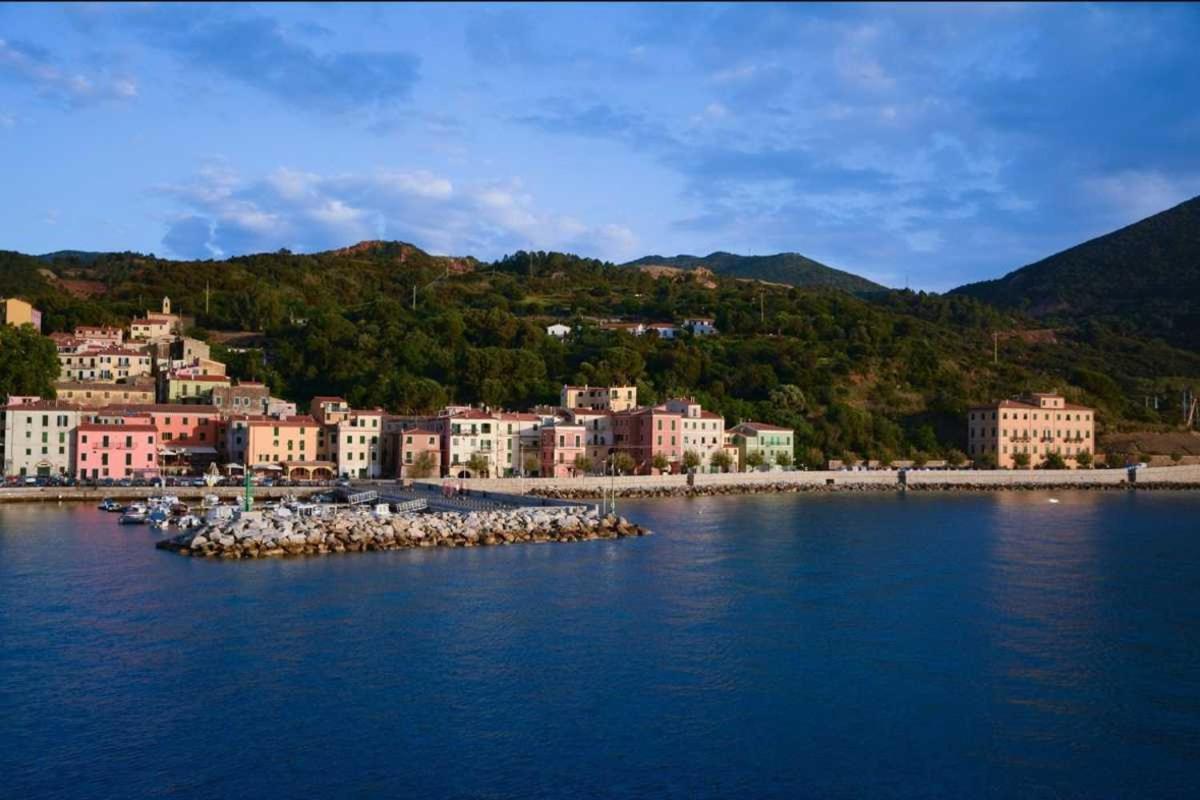 Appartamento E Mansarda Al Mare Rio Marina Kültér fotó