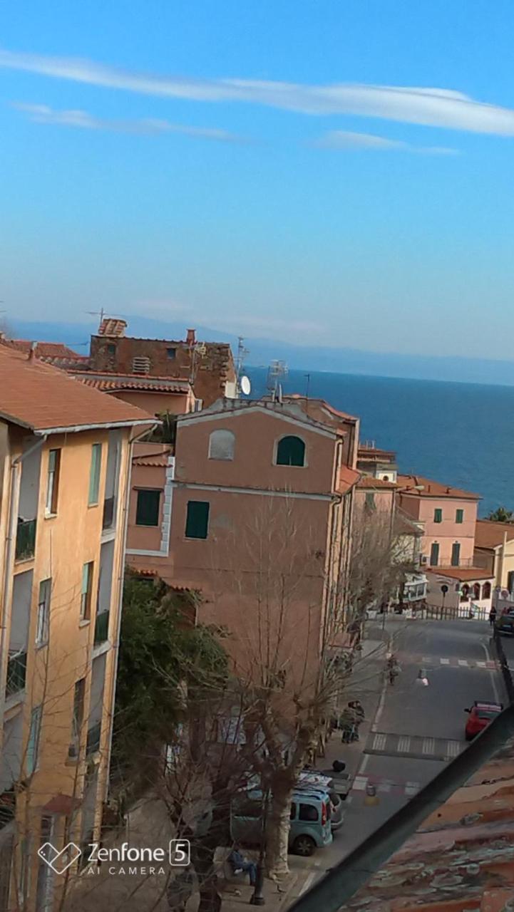 Appartamento E Mansarda Al Mare Rio Marina Kültér fotó